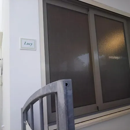 בית הארחה Lucy 3*